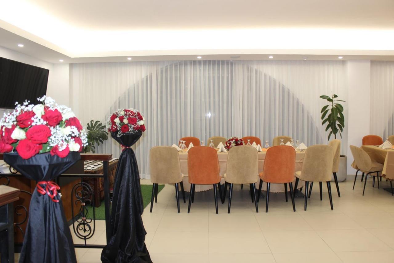 Elmos Hotel Addis Abeba Exterior foto